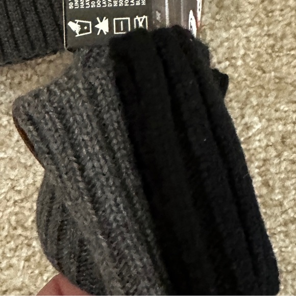 Black and Gray Merino Wool Beanies unisex - Picture 4 of 6